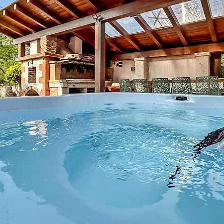 Al - Ponte Nelle Alpi, Lizzona Villa